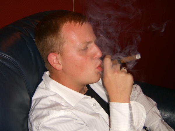 mic met sigaar